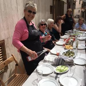 Meet your Posher, Dee